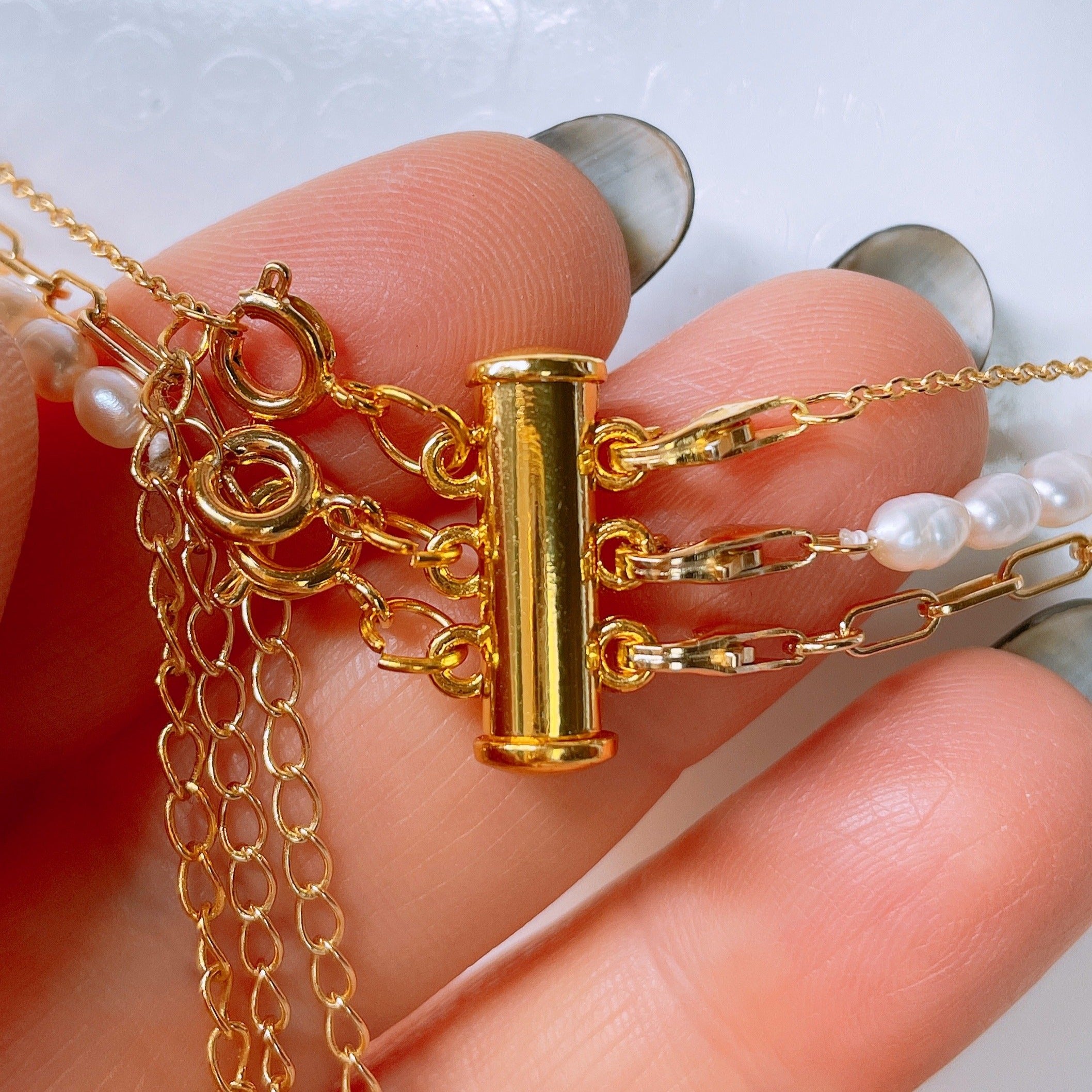 VITA Tangle Free Necklace Clip | Gold