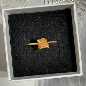 RAW CLAW Orange Carnelian Crystal Ring | 14kt Gold (Adjustable)