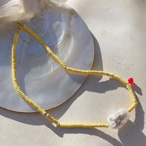 MERCIA Baroque Pearl Necklace | Yellow