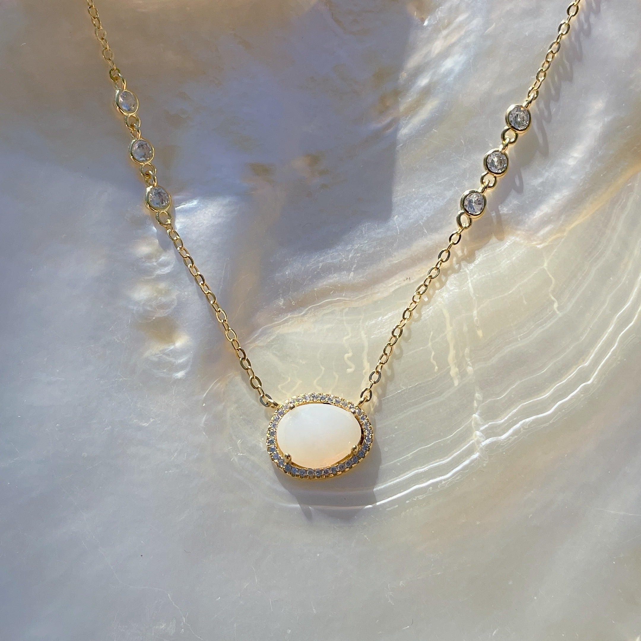 CELESTIAL Moonstone & Diamond Necklace | Gold