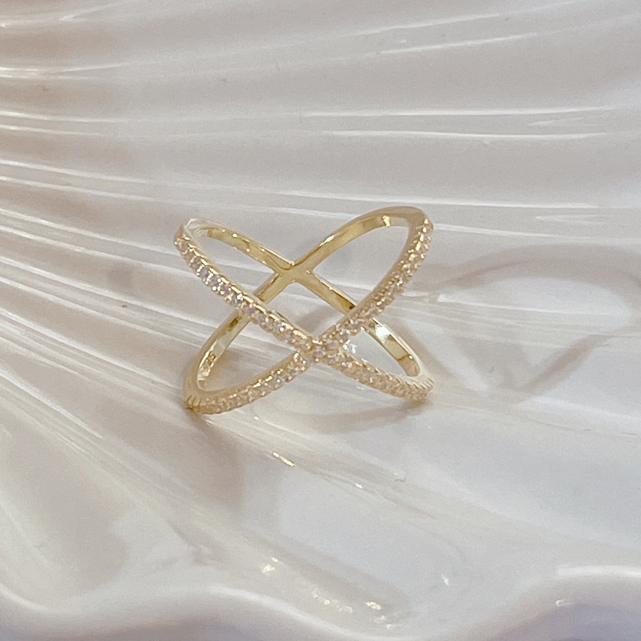 XOXO Diamond Dress Ring | Gold