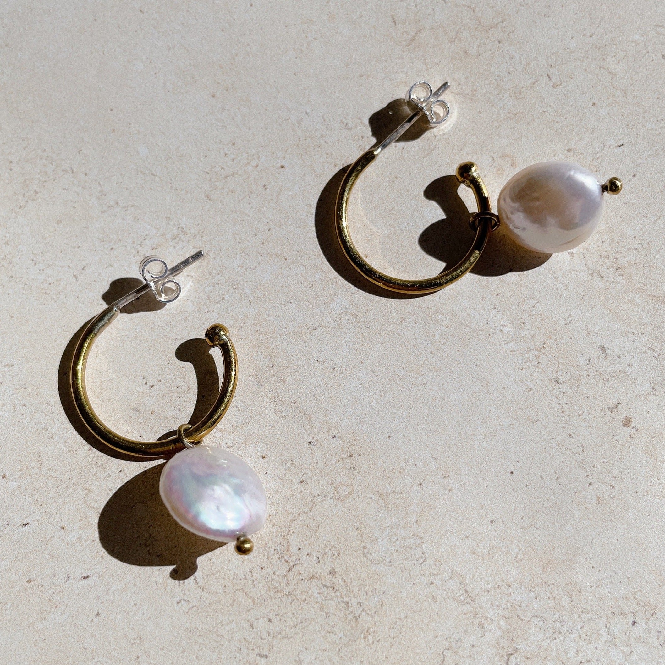 SINCERITY Pearl Earrings | Gold