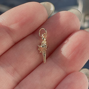 SMALL SHELL Charm | Gold